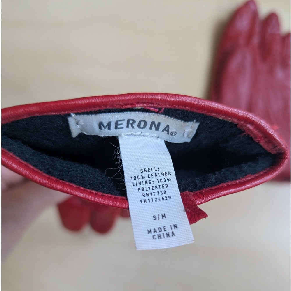 Merona Womens Red Quilted Leather Gloves Size S/M Genuine Leather Lined - Picture 3 of 3